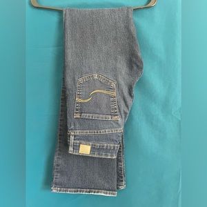 Signature Levi’s boot cut jeans